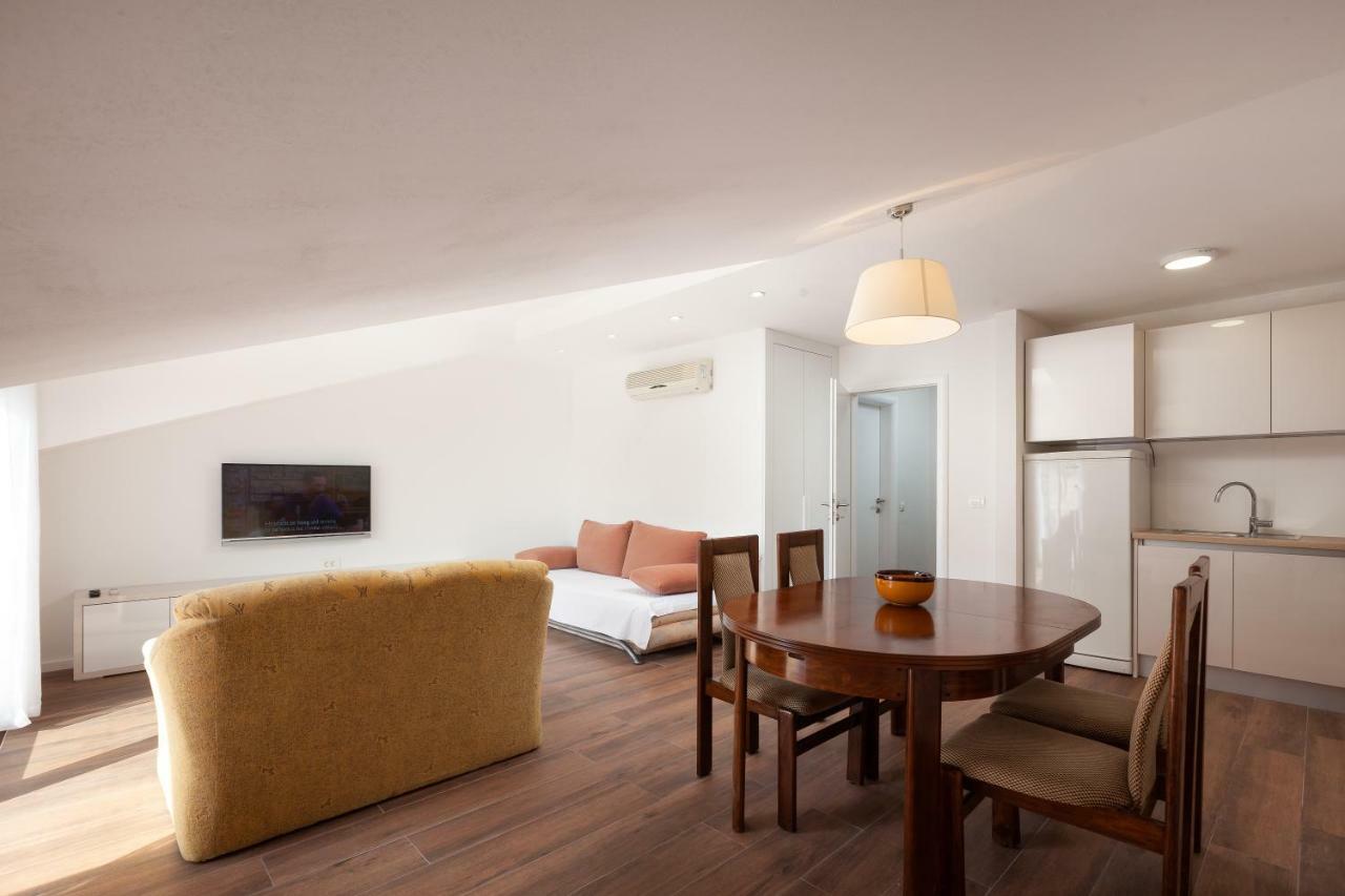 Apartmani Tina Podgora Εξωτερικό φωτογραφία
